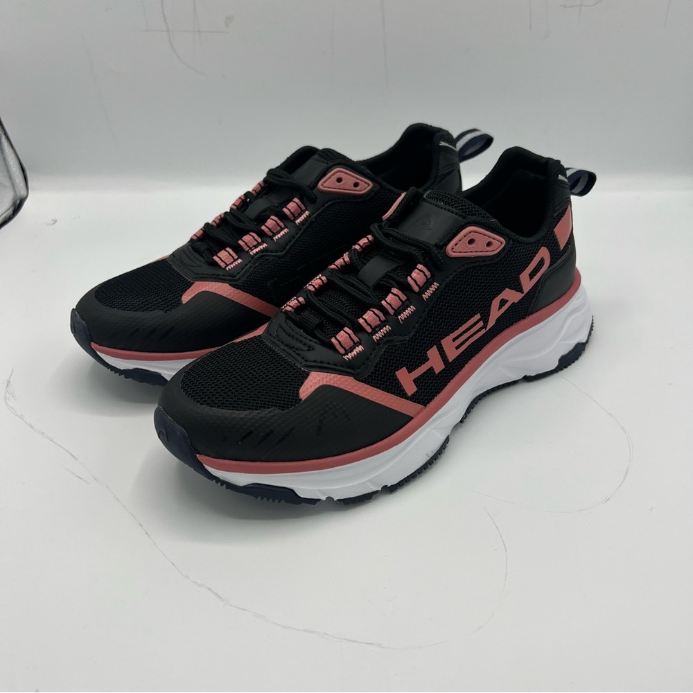 These sneakers are brand new never worn, Women size 7